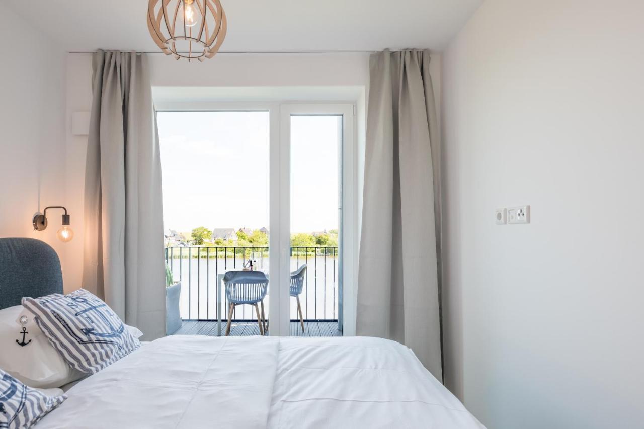 Apartment N14 Direkt Am Nordseedeich Mit Blick Auf Den See Nordstrand Esterno foto
